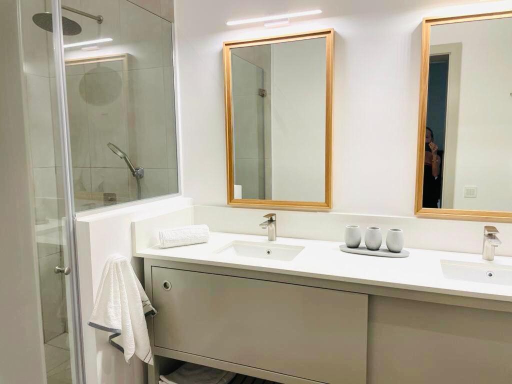 East Coast Beachfront Luxury - Eastern Blue Apartments Poste Lafayette Eksteriør bilde