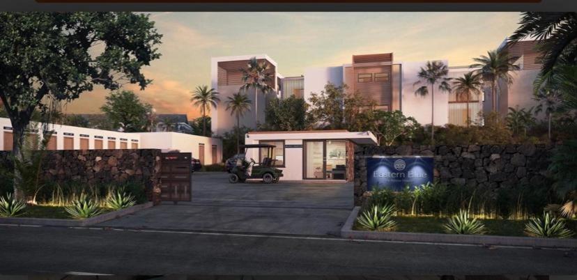 East Coast Beachfront Luxury - Eastern Blue Apartments Poste Lafayette Eksteriør bilde